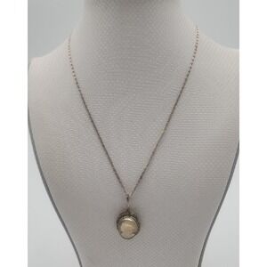 Antique 800 silver cameo pendant of a‎ woman on a 18" necklace